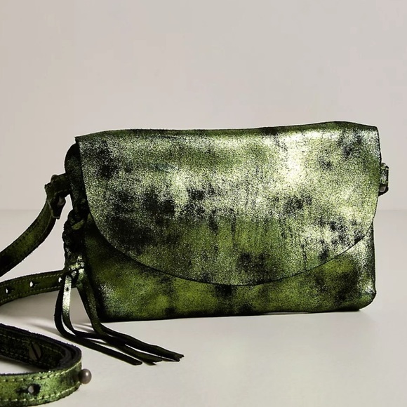 Free People Handbags - NWOT Free People We The Free Rider Pyrite Crossbody